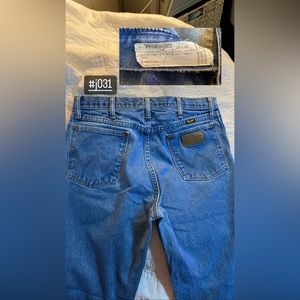 Wrangler, 33x33, blue jeans